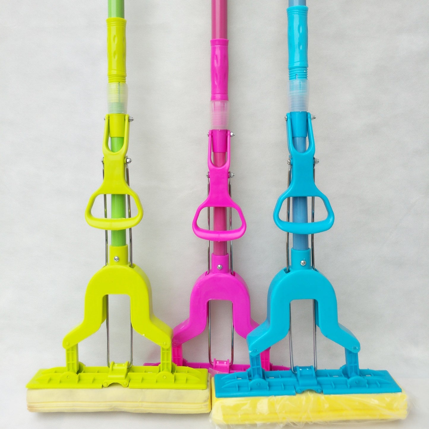 Foldable Self-Squeeze Mopper